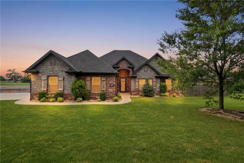 Photo of 3705 SW Banbury Drive, Bentonville, AR 72713 (MLS # 1352187)