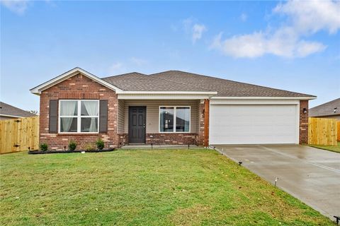 Photo of 2801 W McLaren Drive, Fayetteville, AR 72704 (MLS # 1327063)