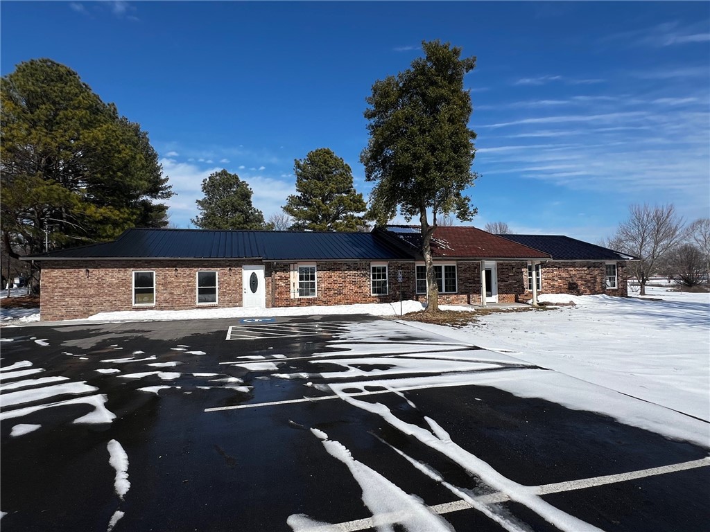 Springdale Outlots - Commercial Lease