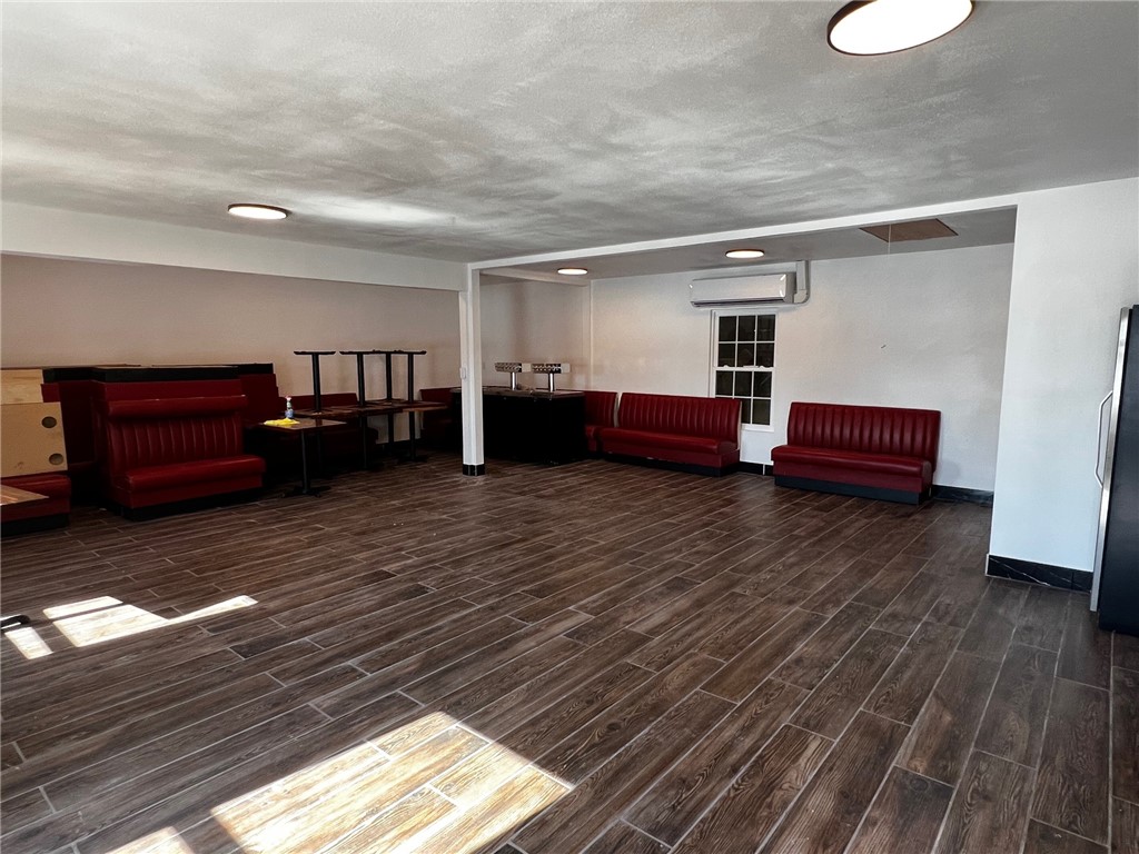 Springdale Outlots - Commercial Lease