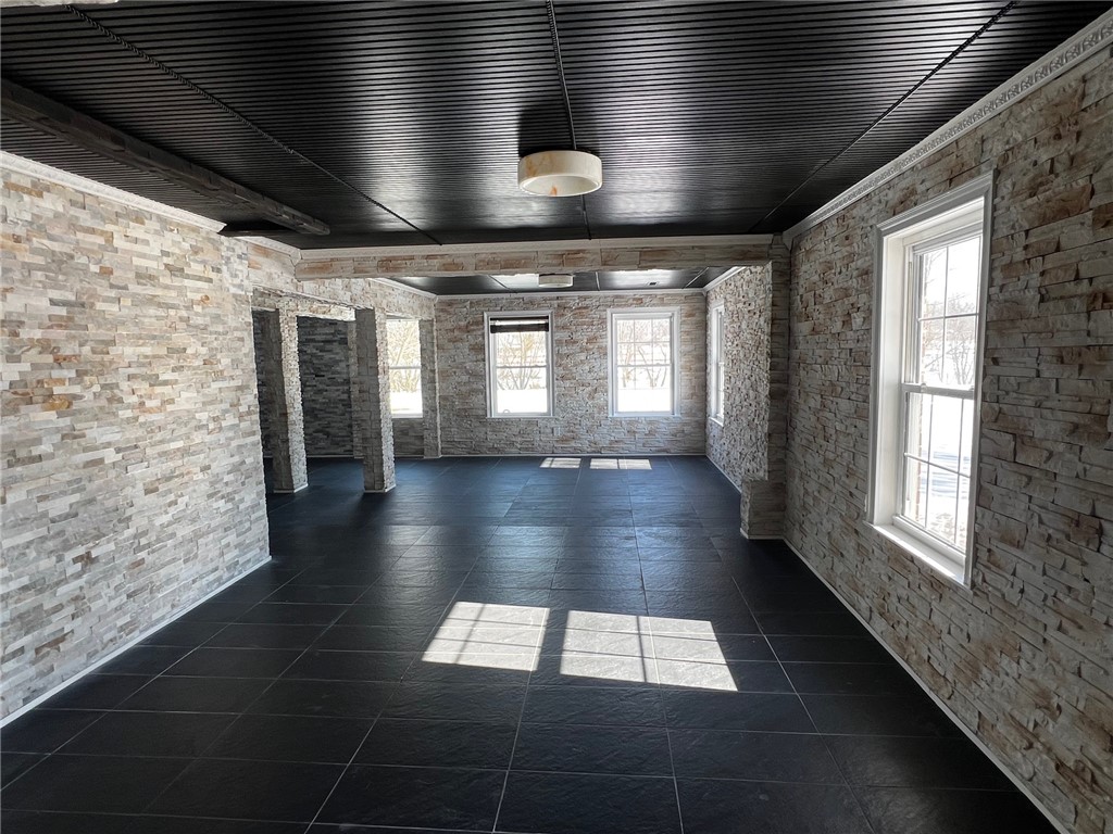 Springdale Outlots - Commercial Lease