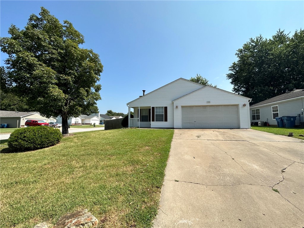 Remodeled home in Bentonville right off the interstate and close access to everything. 3 BR PLUS a flex room that could be used as a playroom, craft room or extra living space. Fenced backyard.