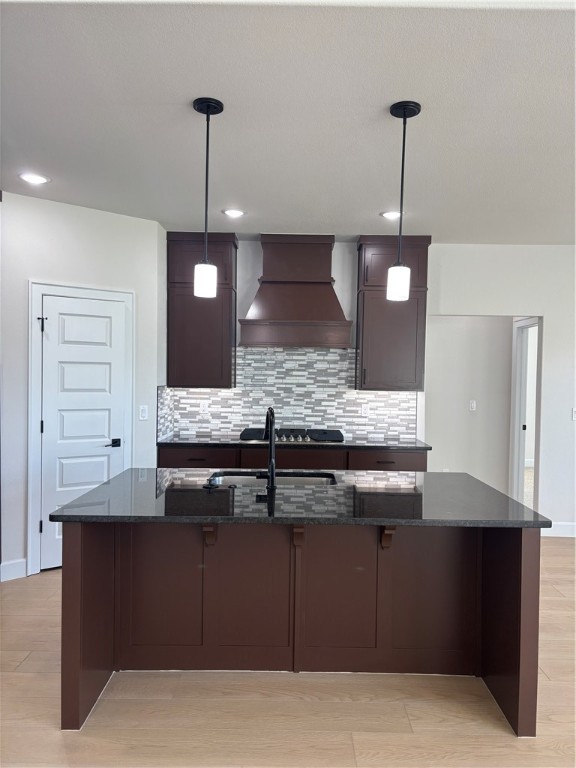 FEATHERSTON FARMS - Residential Lease