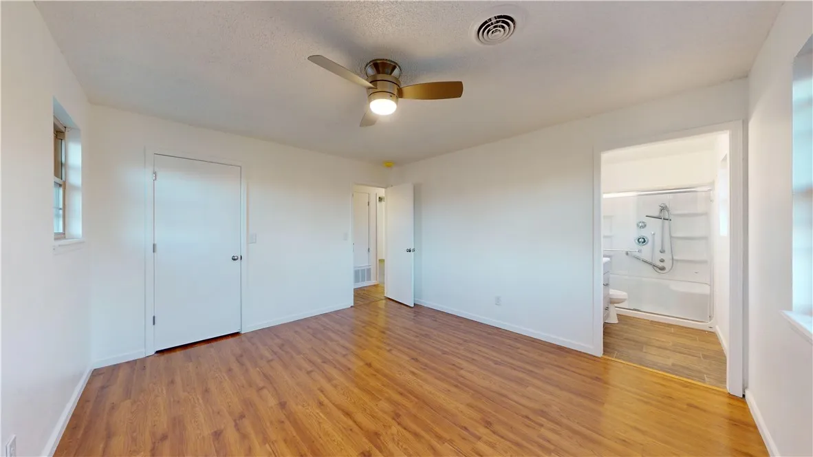 Rogers, Arkansas 72758, United States, 3 Bedrooms Bedrooms, ,2 BathroomsBathrooms,Residential,Pending,27948