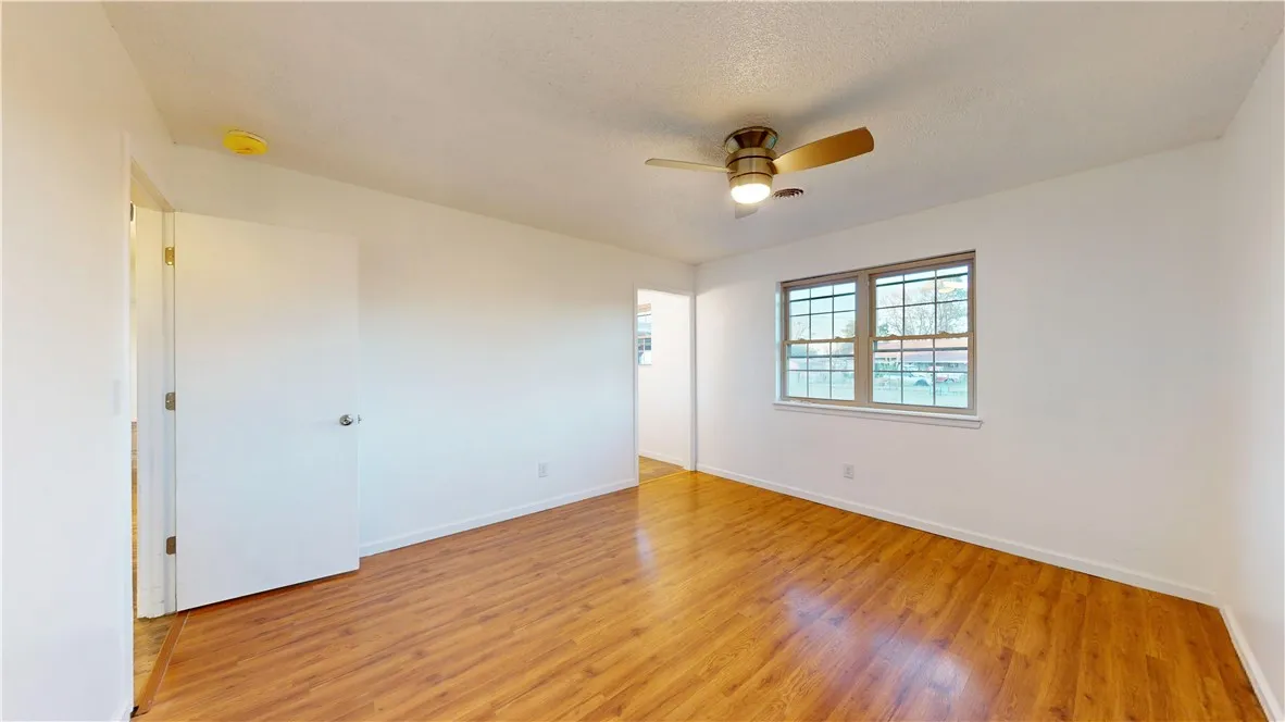 Rogers, Arkansas 72758, United States, 3 Bedrooms Bedrooms, ,2 BathroomsBathrooms,Residential,Pending,27948