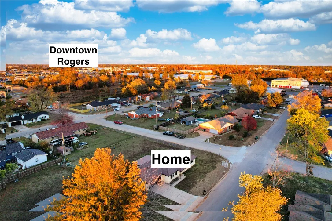 Rogers, Arkansas 72758, United States, 3 Bedrooms Bedrooms, ,2 BathroomsBathrooms,Residential,Pending,27948