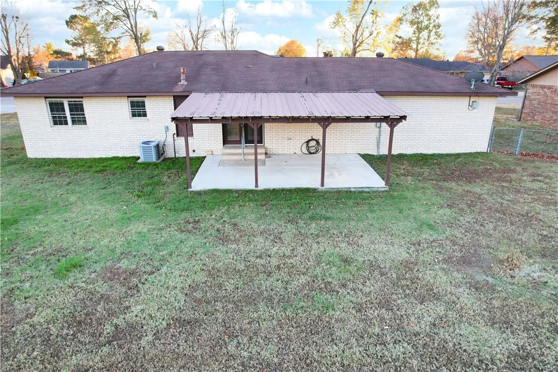 Rogers, Arkansas 72758, United States, 3 Bedrooms Bedrooms, ,2 BathroomsBathrooms,Residential,Pending,27948