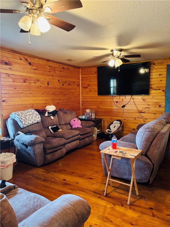 05-06-15Metes and Bounds - Residential