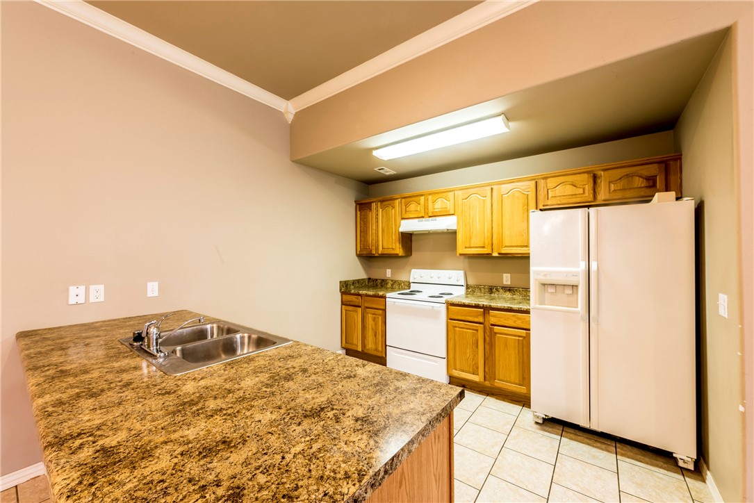 Legacy Pointe Ph I - Residential Lease