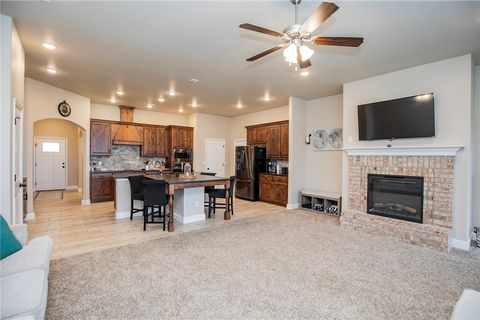 Single Family Residence in Bentonville AR 3780 Macintosh Way 1.jpg