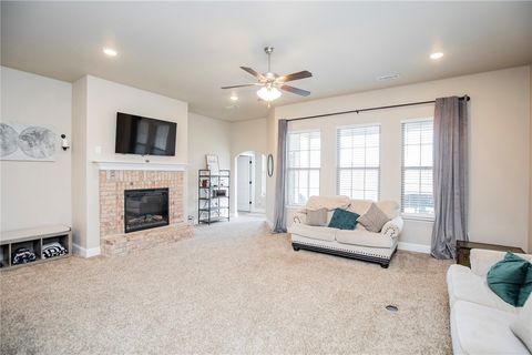 Single Family Residence in Bentonville AR 3780 Macintosh Way 4.jpg