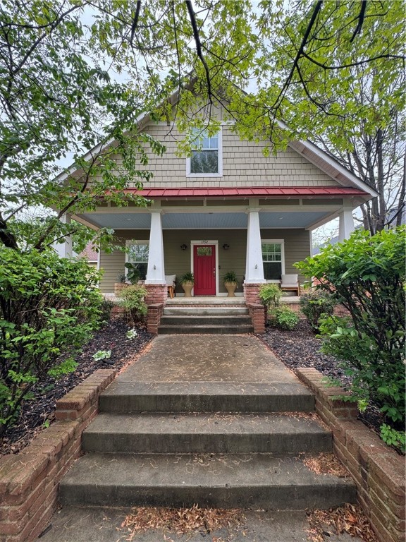 Gorgeous craftsman style home on a quiet street in west Fayetteville. Easy access to the I-49 corridor and all that northwest Arkansas has to offer. Updated and charming 3-bedroom, 2.5-bathroom two story home, with a beautiful back yard and your own sauna. Ready to rent immediately. Home can be rented fully furnished as well or vacant to fill with your own belongings.