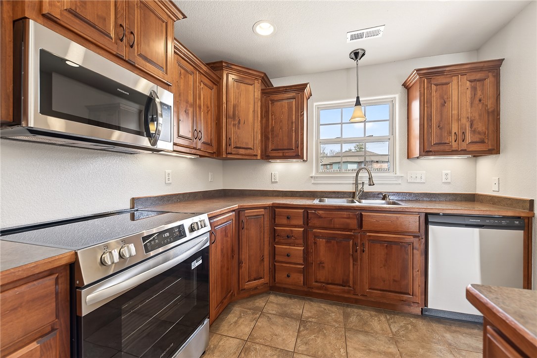 Walnut Creek Sub Gravette - Residential