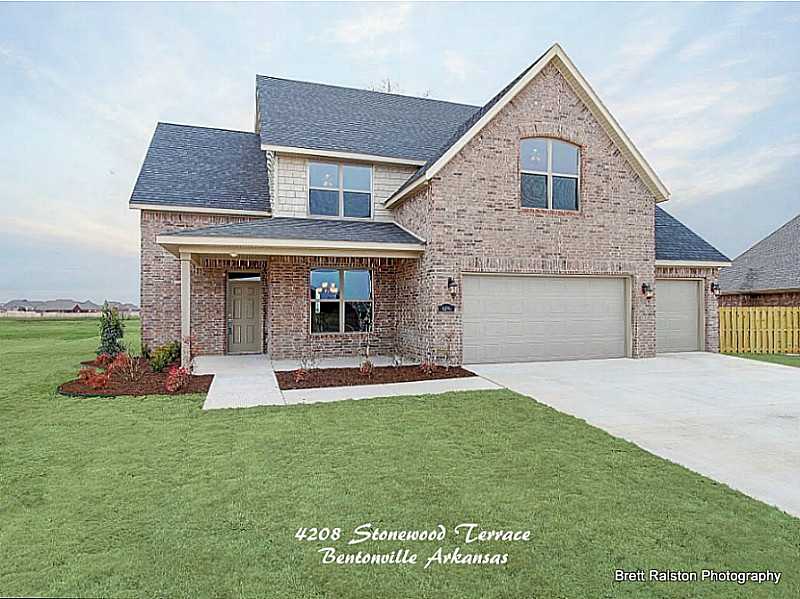 RIGGINS OFFERS NEW CUSTOM HOMES WITH PERSONAL DESIGNER FINISH OUTS. 2014 AWARD WINNER OF PARADE OF HOMES OVERALL BUYERS CHOICE HOME BUILDER & 2013 NWA BEST OF THE BEST. HOMES HAVE CROWN MOLDING, HARDWOOD FLOORING, GRANITE COUNTER TOPS, LOW E-WINDOWS, SEC.,SYSTEM, SOD, LANDSCAPE, LIMITED 1 YEAR BUILDERS WARRANTY. 4th bedroom and large oversized bonus room, CORNERSTONE SUBDIVISION IS A GREAT LOCATION AND INCLUDES COMMUNITY PLAYGROUND. COMMUNITY POOL TO BE ADDED 2015!