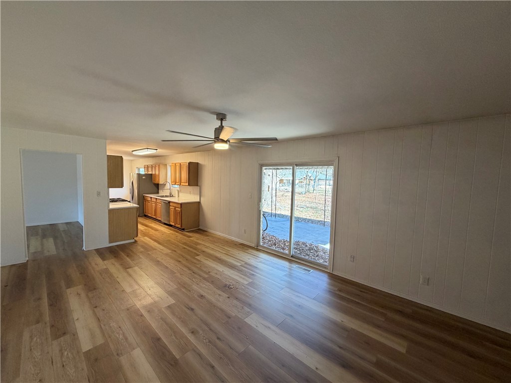 Oak Manor - Residential Lease