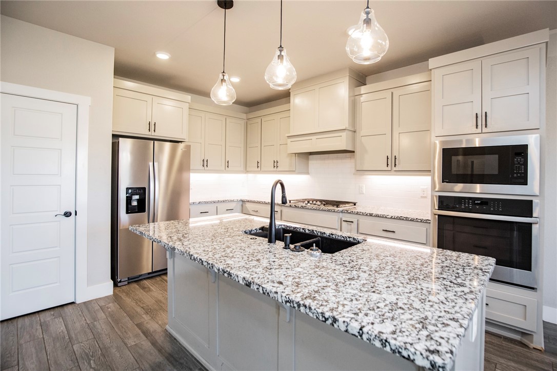 WILLOWBROOK FARMS SUB PH II-BENTONVILLE - Residential