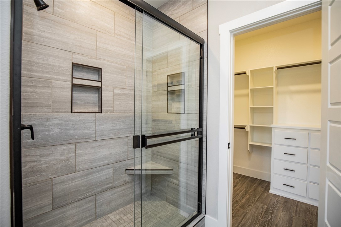 WILLOWBROOK FARMS SUB PH II-BENTONVILLE - Residential