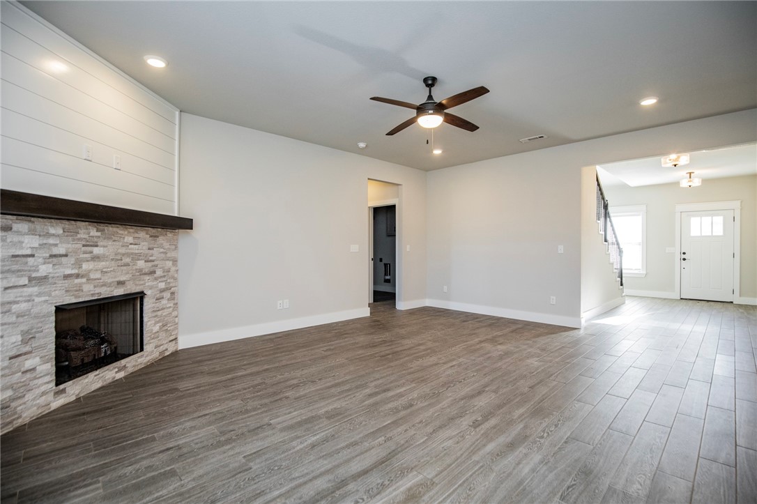 WILLOWBROOK FARMS SUB PH II-BENTONVILLE - Residential