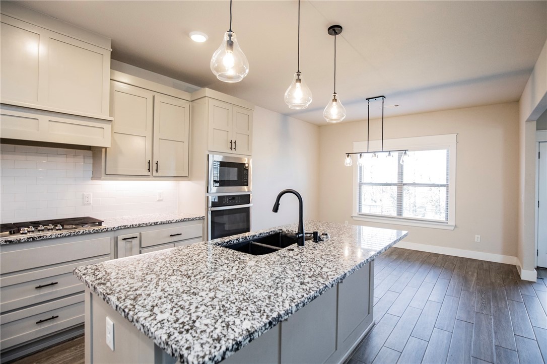 WILLOWBROOK FARMS SUB PH II-BENTONVILLE - Residential