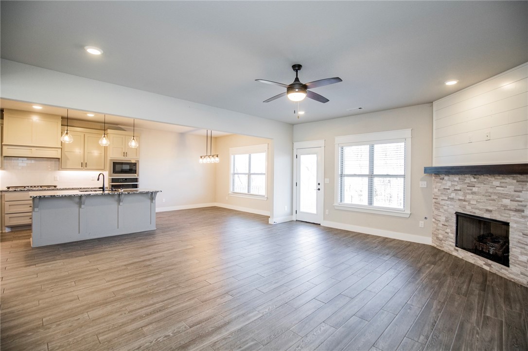 WILLOWBROOK FARMS SUB PH II-BENTONVILLE - Residential