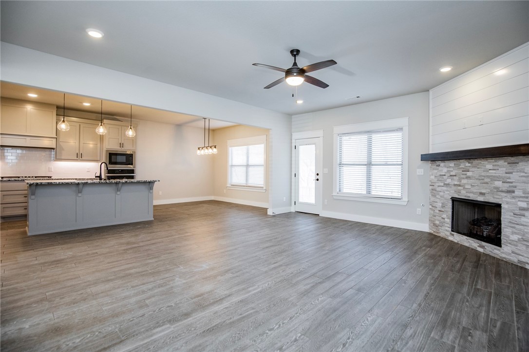 WILLOWBROOK FARMS SUB PH II-BENTONVILLE - Residential