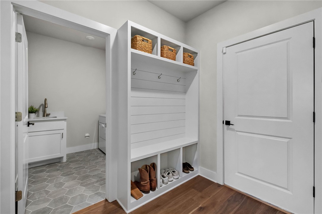 Lockhart Sub Bvv - Residential