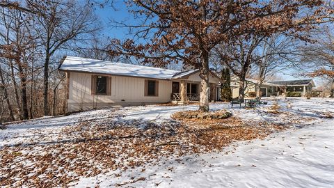 Single Family Residence in Bella Vista AR 31 Churchill Drive 40.jpg