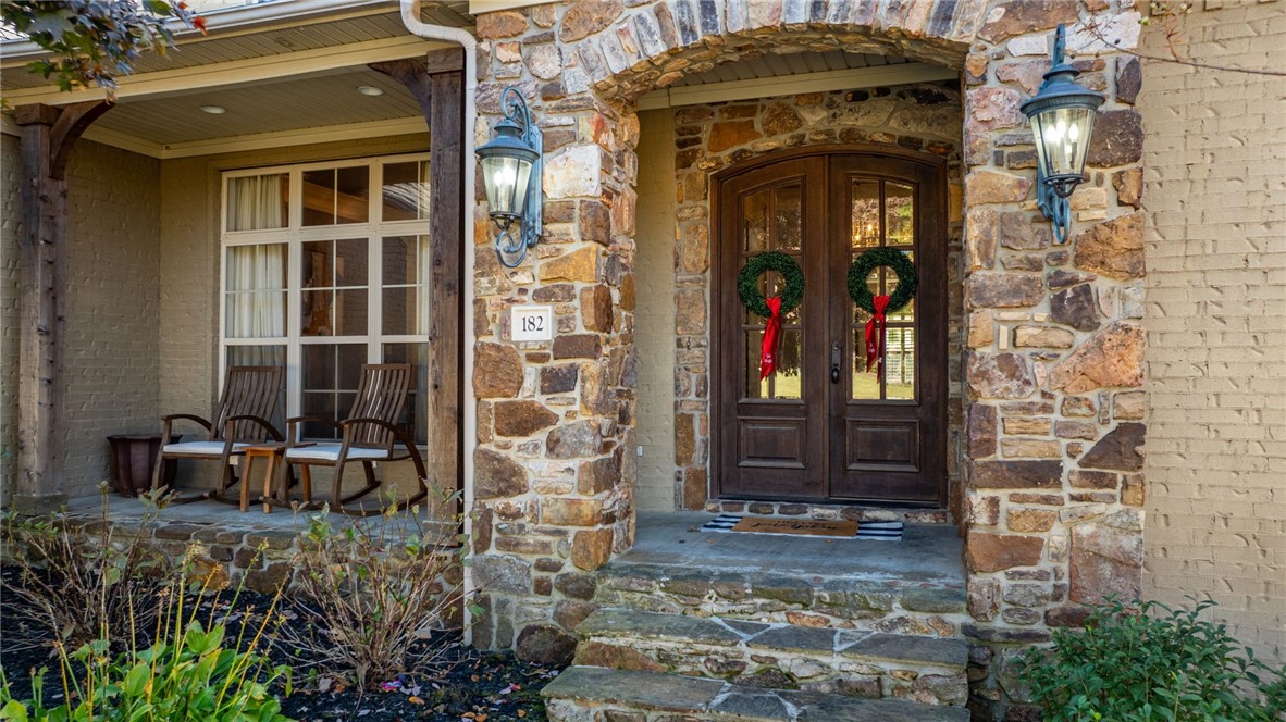 CHENAL VALLEY "BELLE VALLEE THE COURTS" - Residential