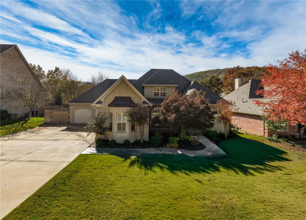 CHENAL VALLEY "BELLE VALLEE THE COURTS" - Residential