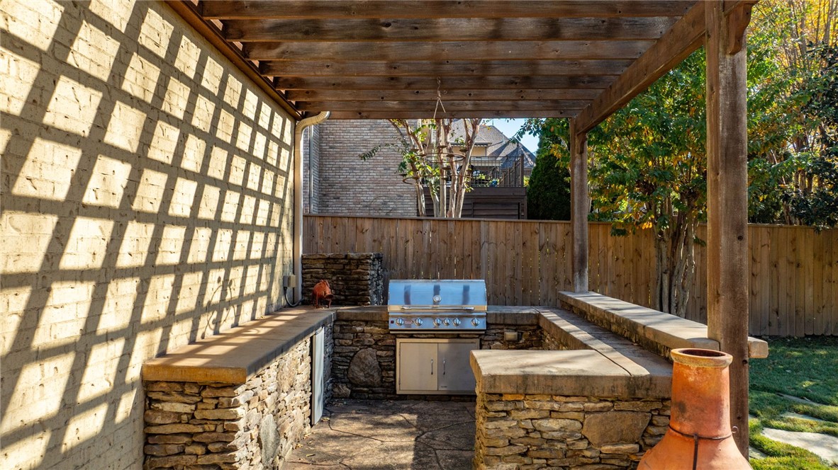 CHENAL VALLEY "BELLE VALLEE THE COURTS" - Residential