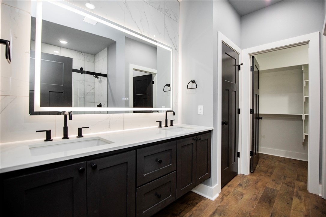 Lands End Sub Bvv - Residential Lease