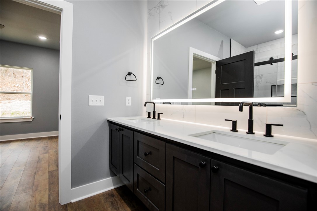 Lands End Sub Bvv - Residential Lease