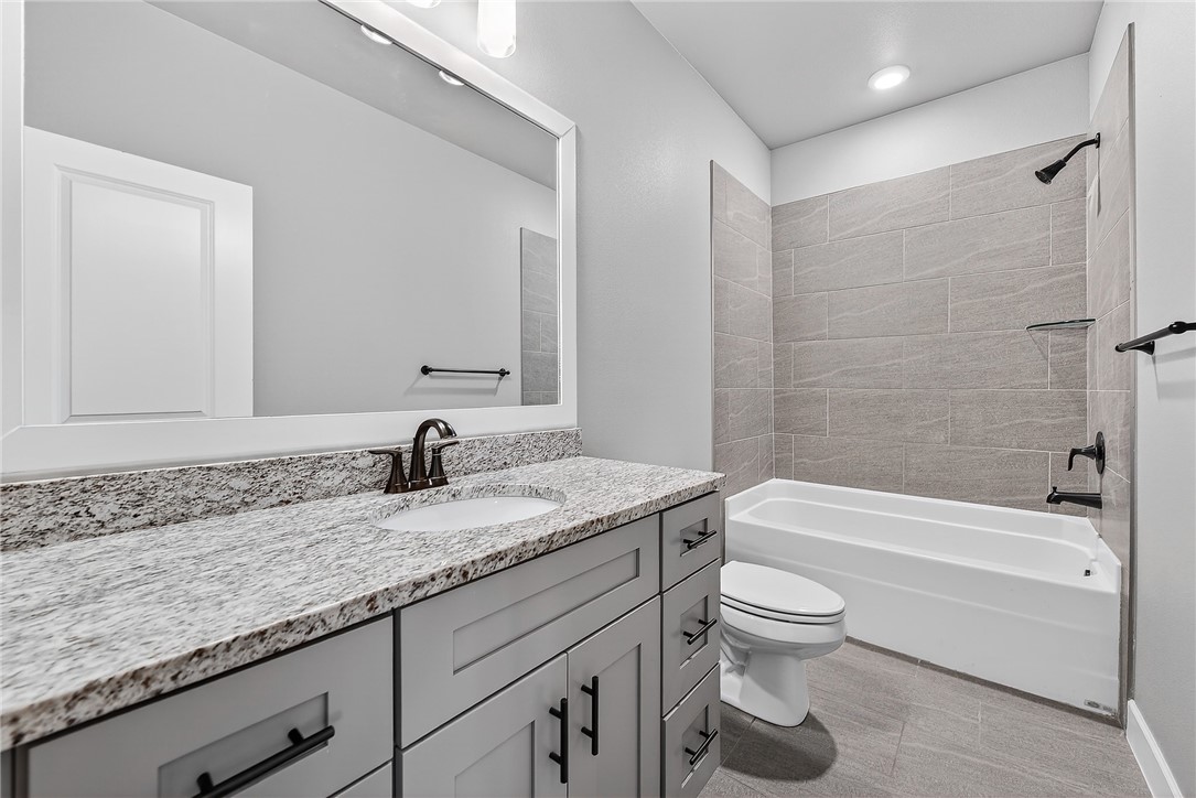 Maple Estates Ph Ia Centerton - Residential