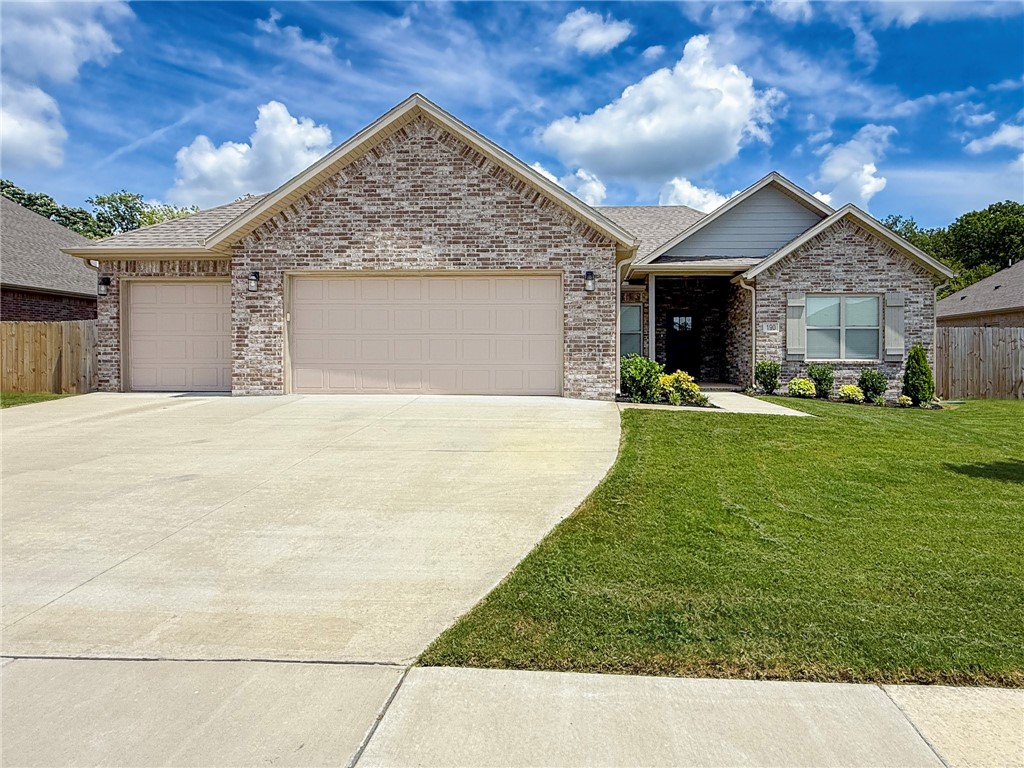 Welcome to this stunning 4-bedroom, 2-bath, 3-car garage home, like new! Offering the perfect blend of style, comfort, plenty of storage, parking, and convenience. This thoughtfully designed home features a split floor plan, cathedral ceilings with fans, and high ceilings throughout.
The spacious master suite includes a walk-in closet and a luxurious bathroom with its own fireplace, a true retreat! The living room boasts a cozy gas fireplace, perfect for gathering with family and friends. Enjoy granite countertops, a laundry room.
Step outside to a large backyard with a wood privacy fence, ideal for outdoor entertaining or play. Located within walking distance to Farmington Creekside Park, and close to top-rated schools, shopping centers, and dining, this home combines convenience with a peaceful neighborhood feel.
Just 6 miles from the UofA and Razorback Stadium, this property offers easy access to Fayetteville amenities while being nestled in a desirable and fast-growing areas of Farmington.