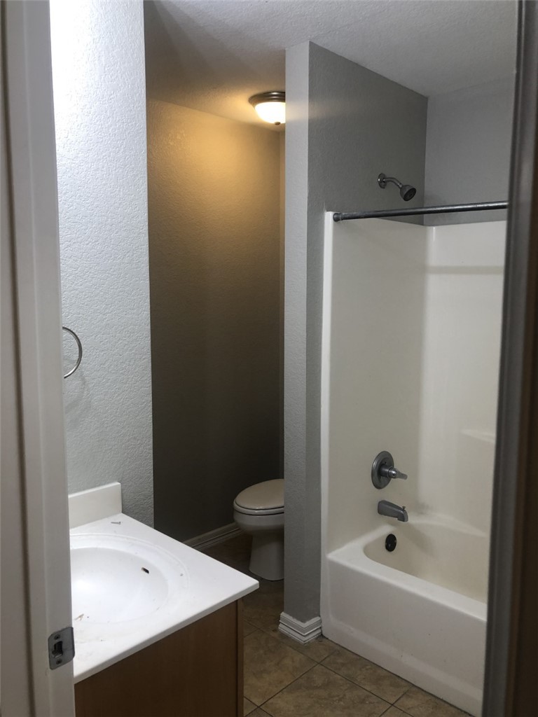 TIMBER TRAILS S/D - Residential Lease