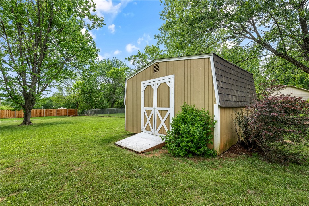 Strawberry Hill Sub - Residential Lease