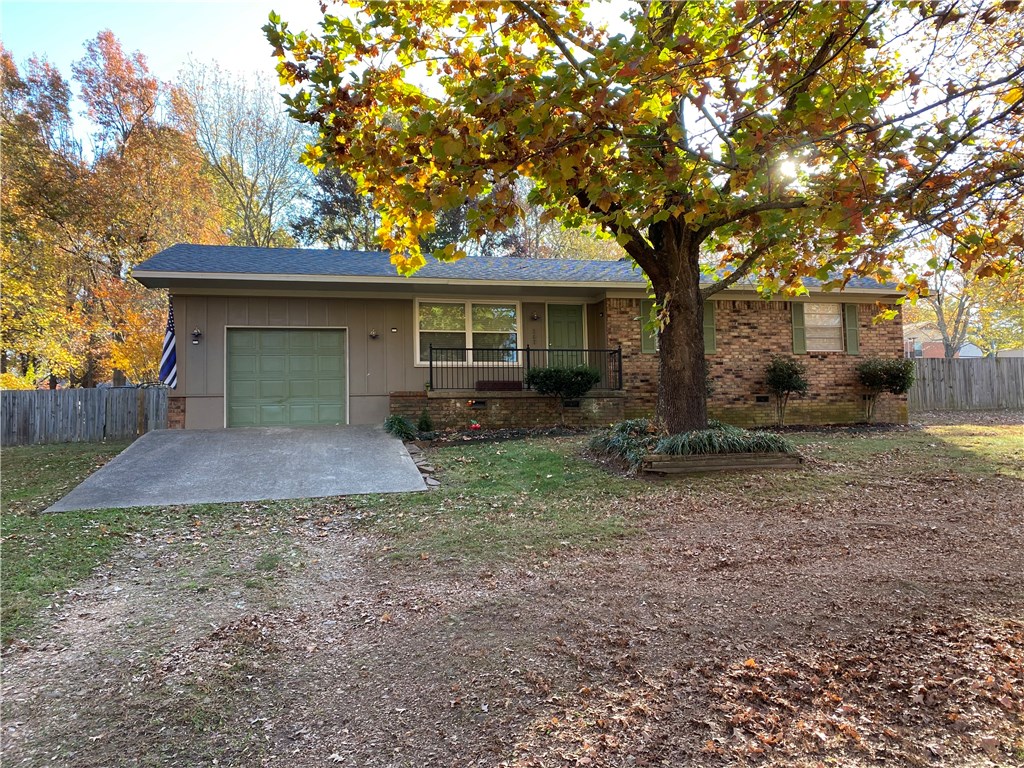 Cute and ready to move in! Lovely hardwood floors throughout (no carpet) & tile in kitchen & bath. Big yard with gorgeous trees, big screened in porch on the back. Stainless appliances in kitchen all stay! Roof new in 2018, New water heater, added insulation & door sweeps & seals. Living room & bedrooms are quite large. 2 closets in main bedroom (1 is a walk-in!). Tile surround in tub-shower & large 2 sink vanity.