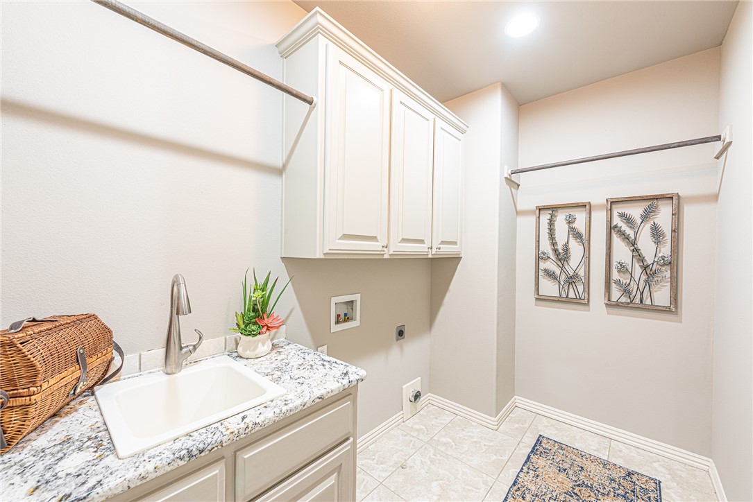 Waterford Estates At Hissom Ranch - Residential