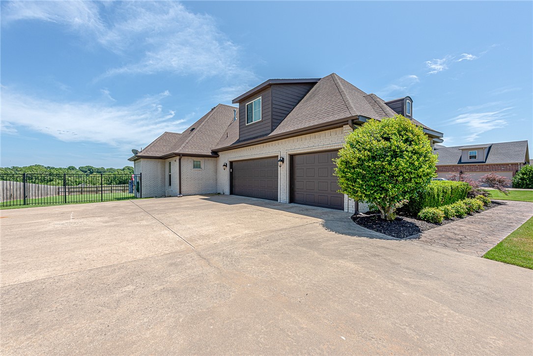 Waterford Estates At Hissom Ranch - Residential
