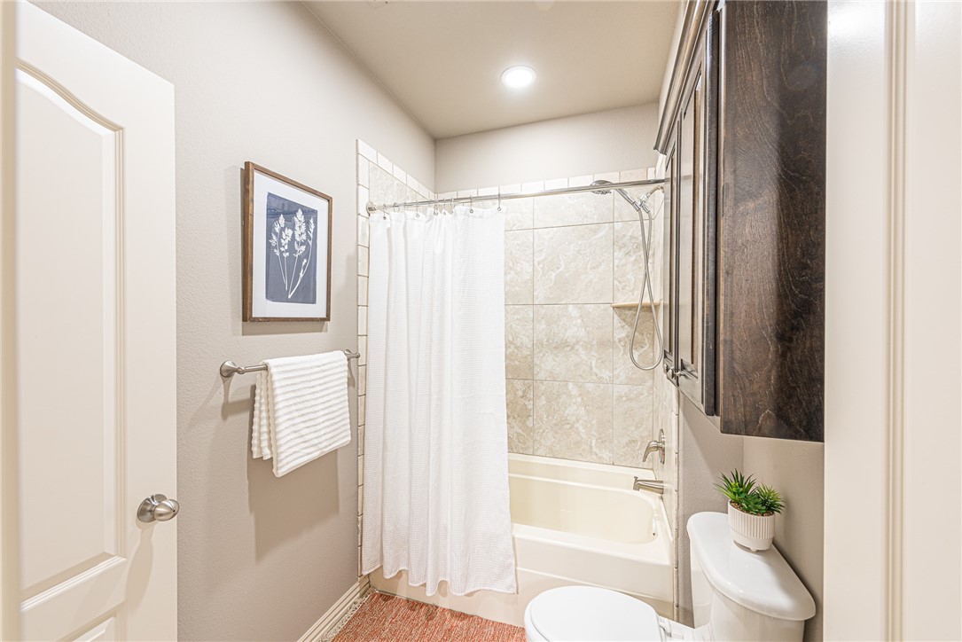 Waterford Estates At Hissom Ranch - Residential