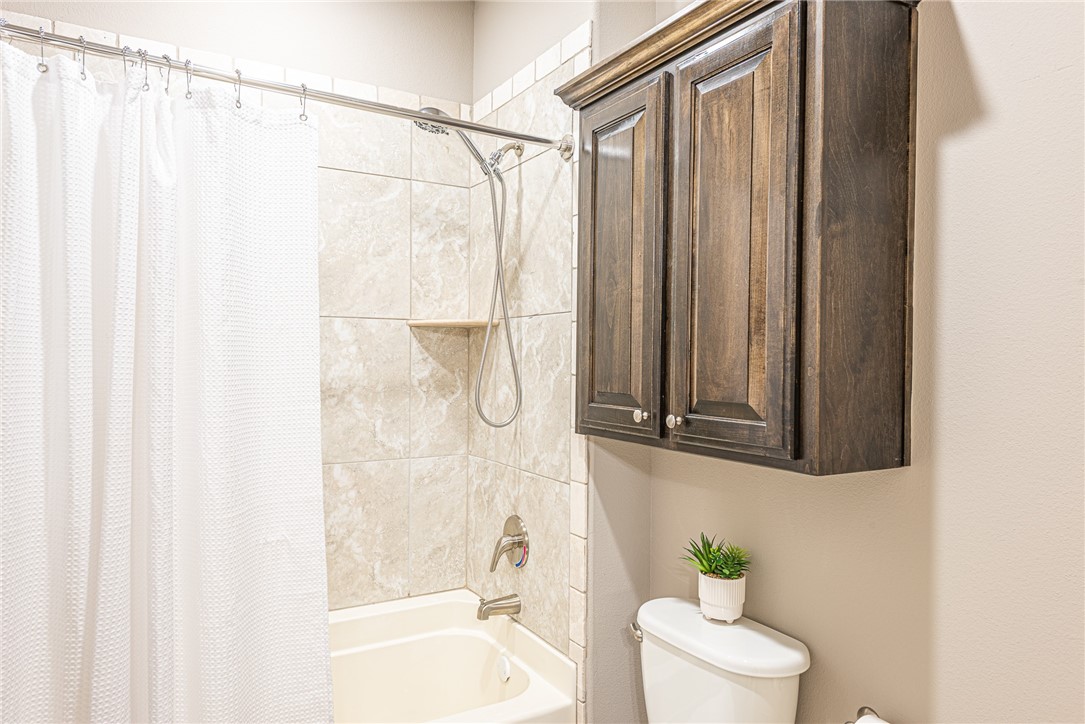 Waterford Estates At Hissom Ranch - Residential