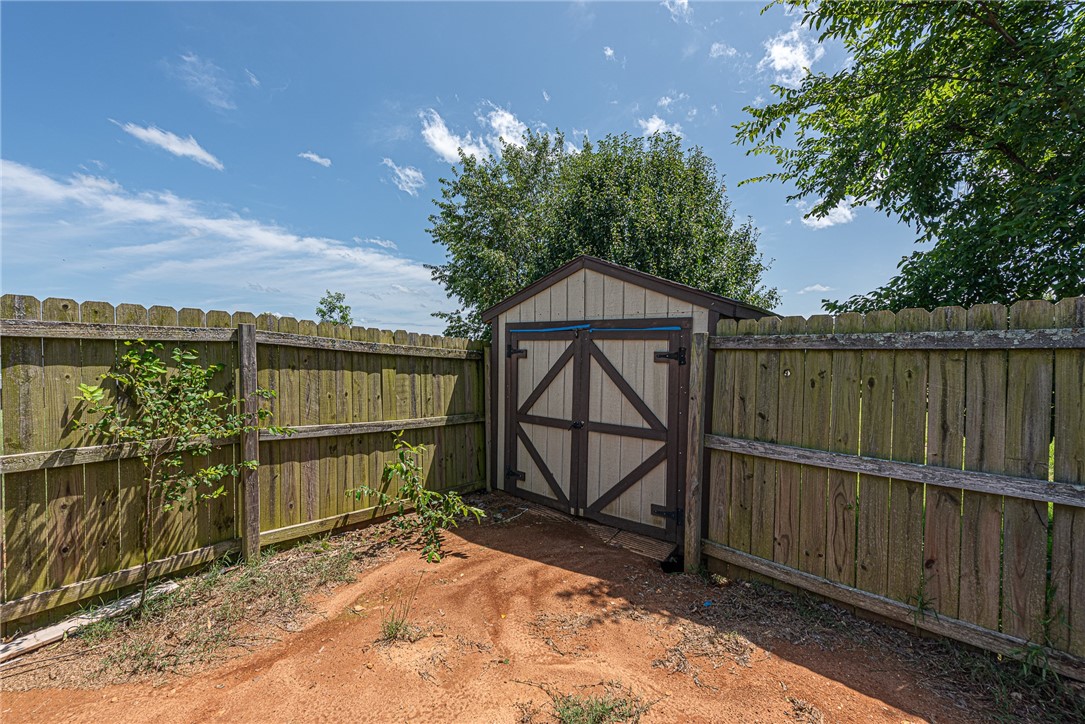 Waterford Estates At Hissom Ranch - Residential