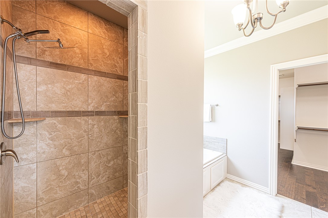 Waterford Estates At Hissom Ranch - Residential