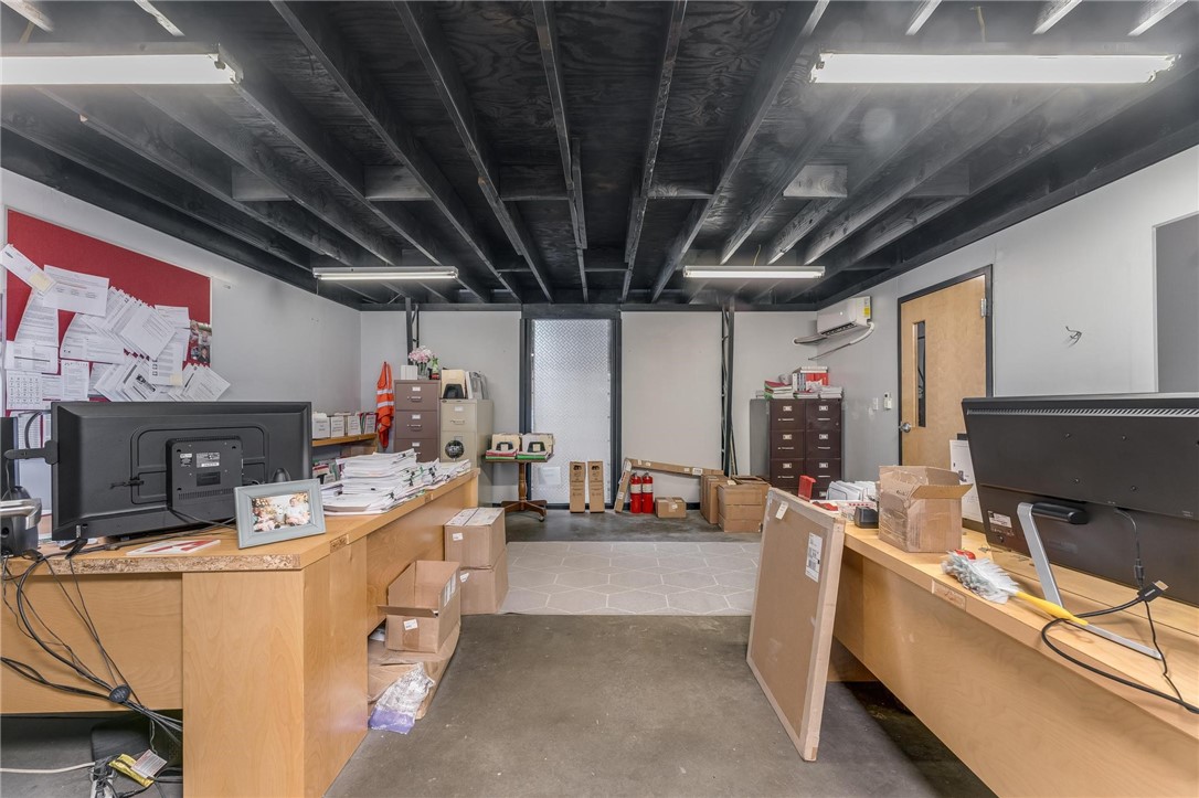 Springdale Outlots - Commercial Lease