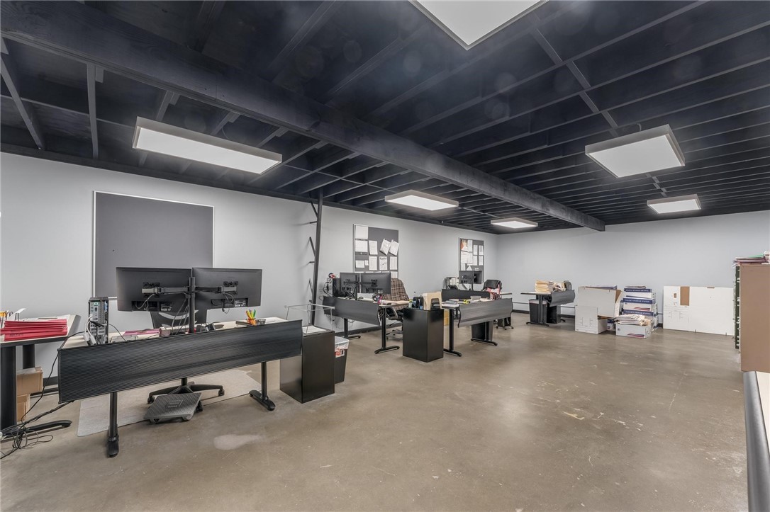 Springdale Outlots - Commercial Lease