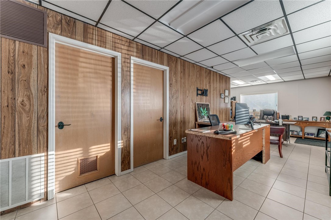 Springdale Outlots - Commercial Lease