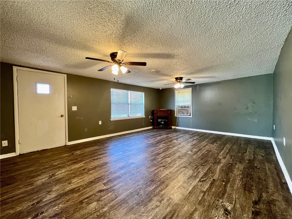19-18-29-SPRINGDALE - Residential Lease