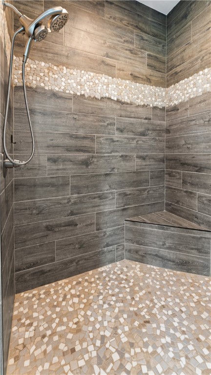 Michael E James Pls 985 Tr - Residential