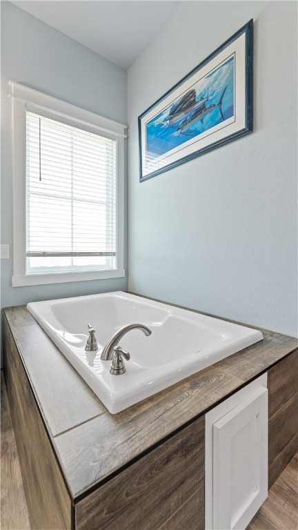 Michael E James Pls 985 Tr - Residential