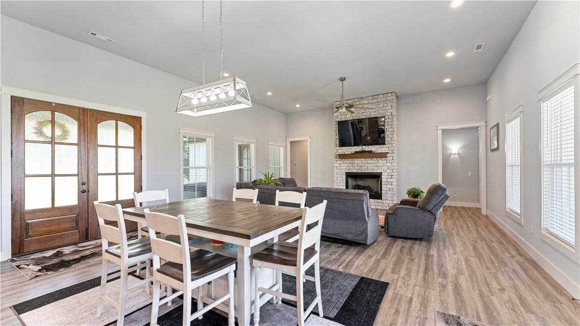 Michael E James Pls 985 Tr - Residential